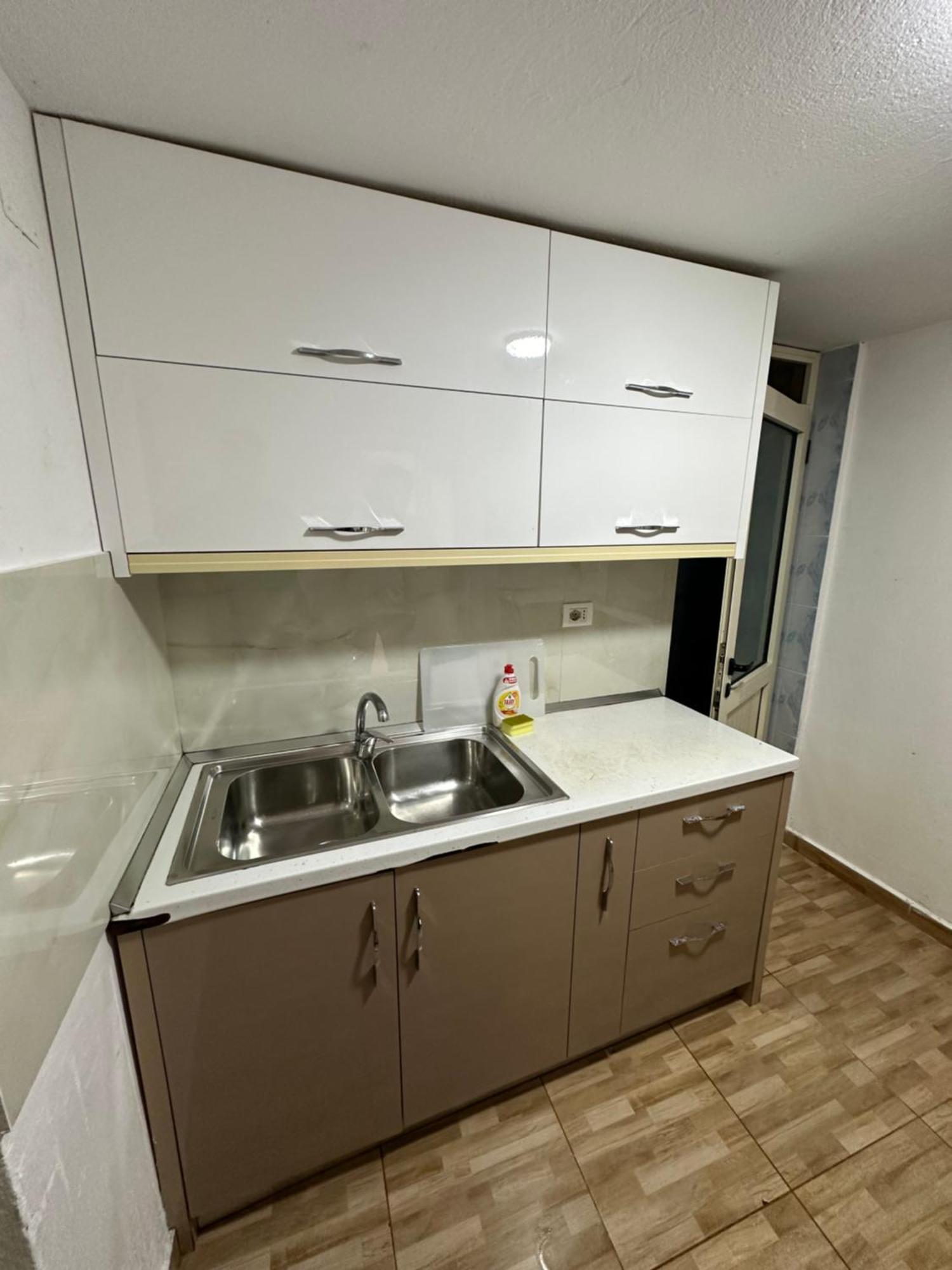 Elby Apartments Berat Buitenkant foto