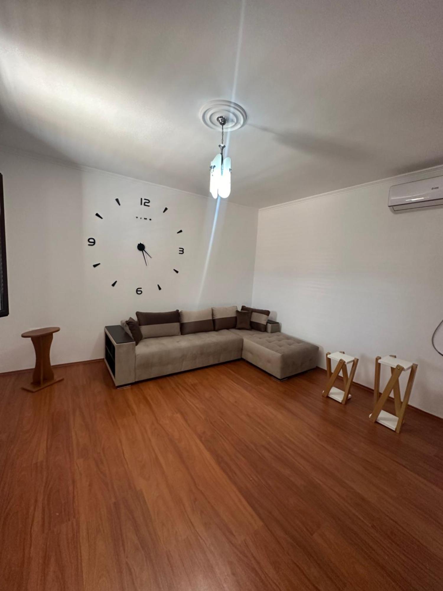 Elby Apartments Berat Buitenkant foto